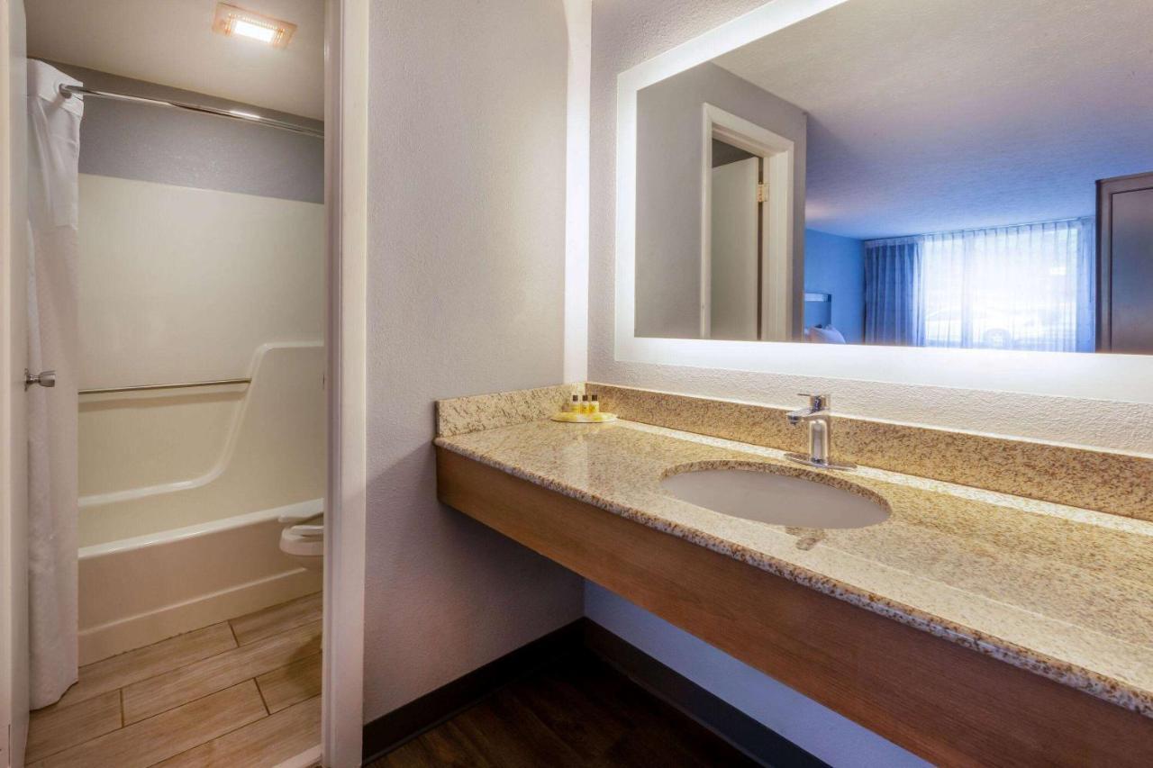 Travelodge By Wyndham Charles Town - Harpers Ferry מראה חיצוני תמונה
