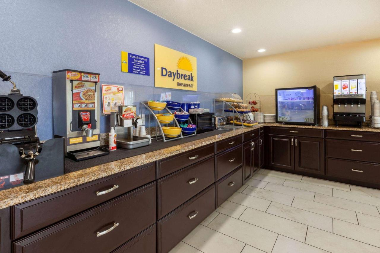 Travelodge By Wyndham Charles Town - Harpers Ferry מראה חיצוני תמונה
